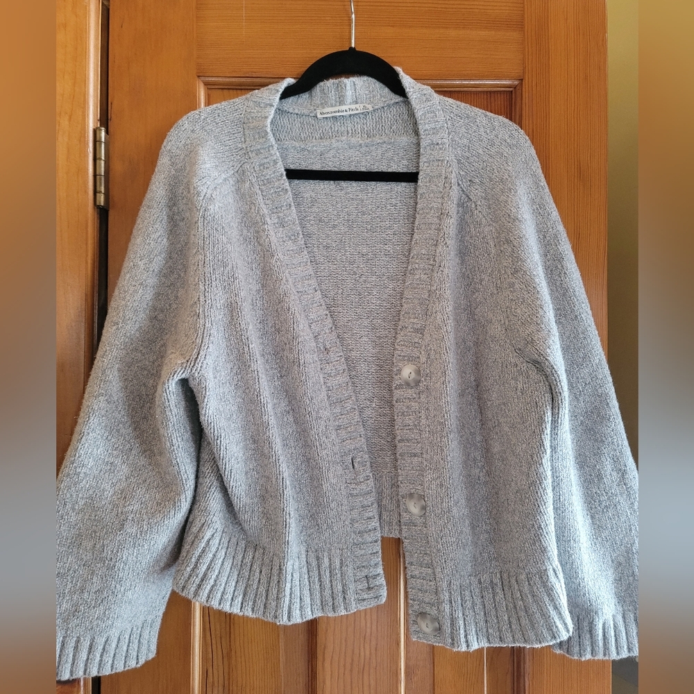 Abercrombie & Fitch Gray Women's Cardigan